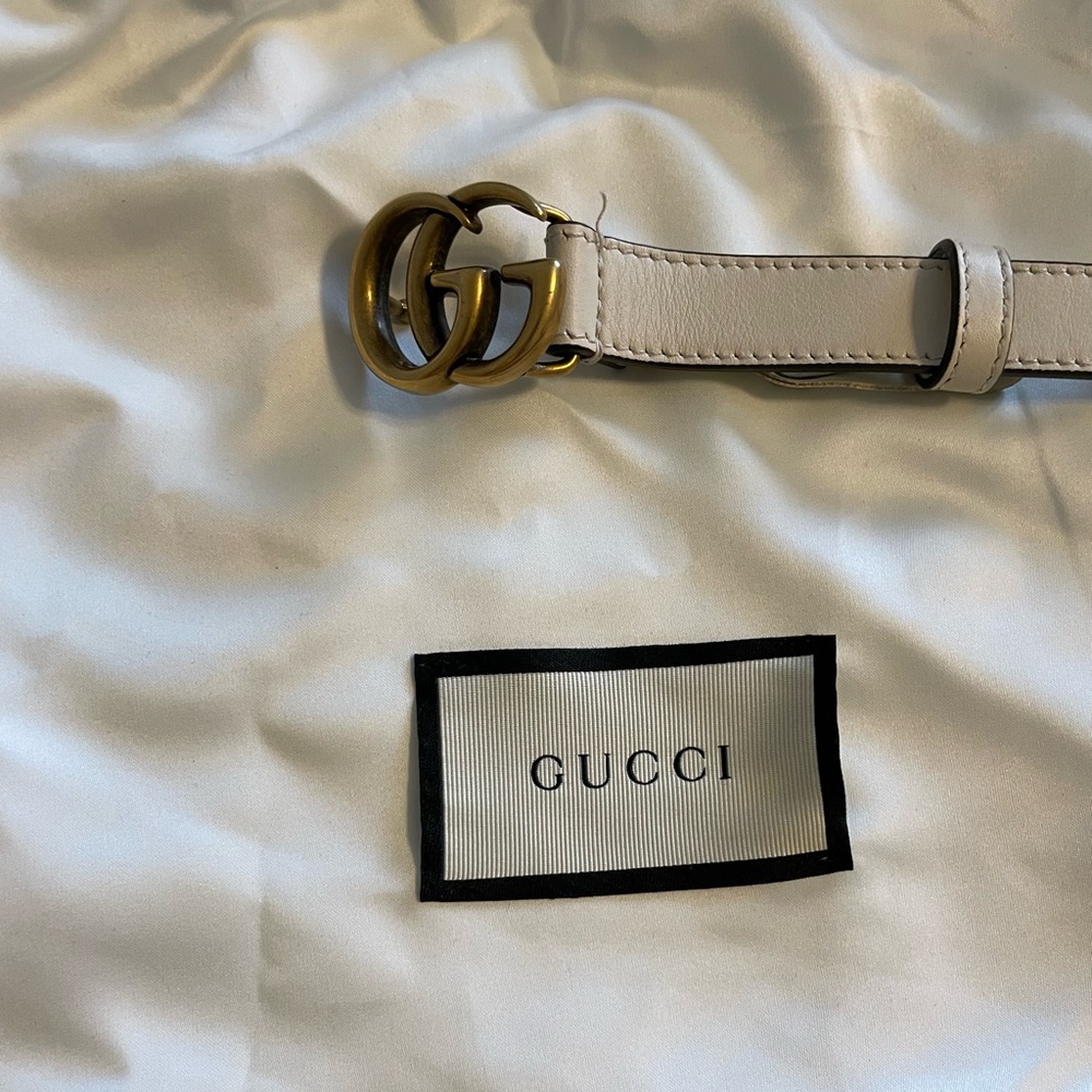 Authentic Gucci Ivory narrow GG belt